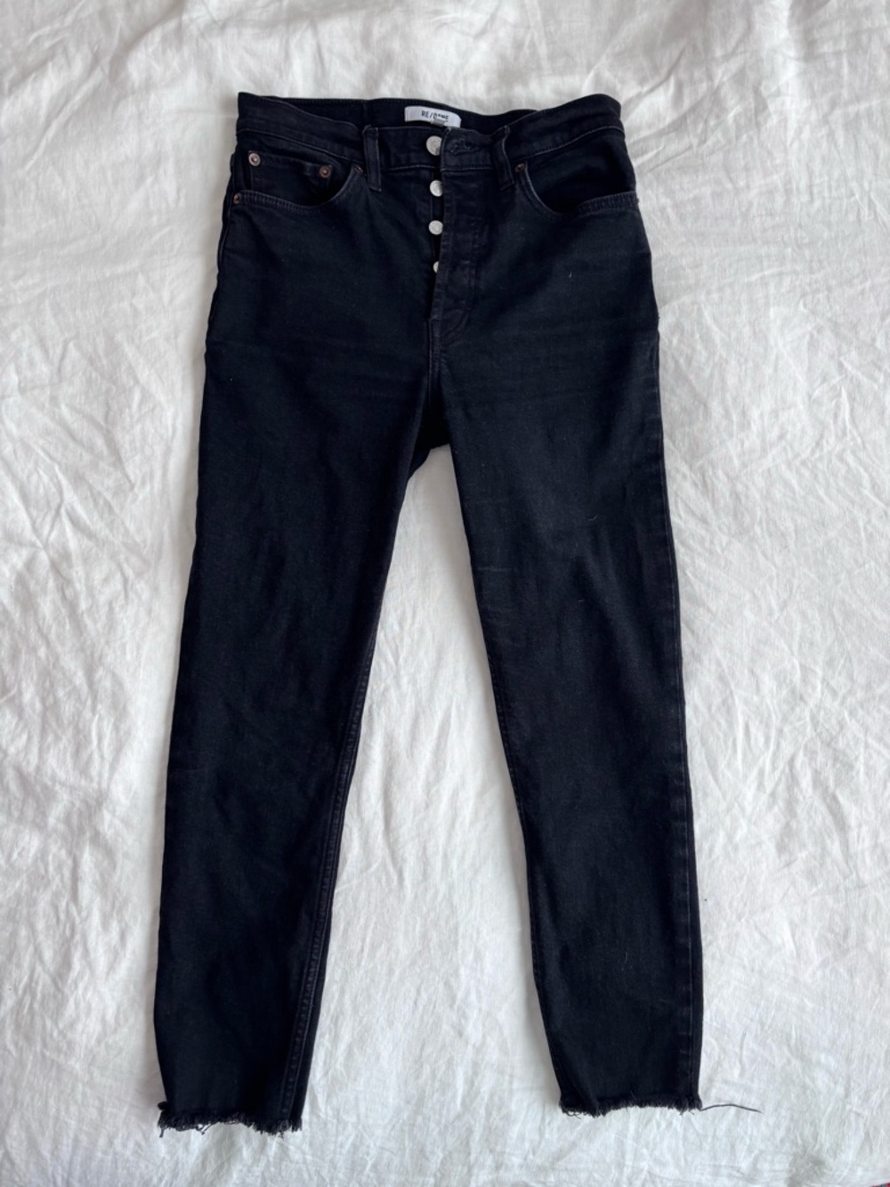 High Rise Stove Pipe Re/Done Jeans-Black